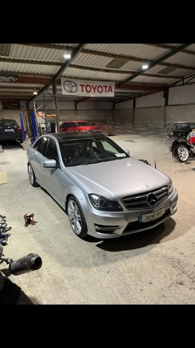 2011 Mercedes C350 Amg Nct 1/27 - Image 4