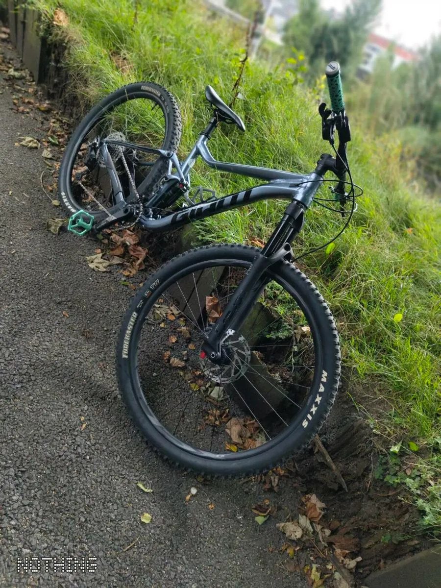 Giant Stance 29  2  2021  Excellent CONDITION - Image 1