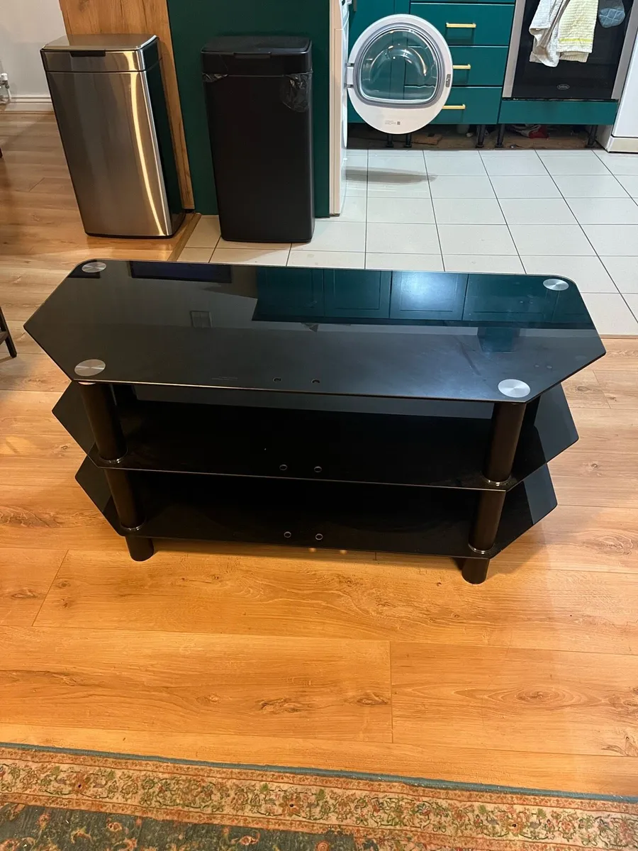 Glass TV stand - Image 1