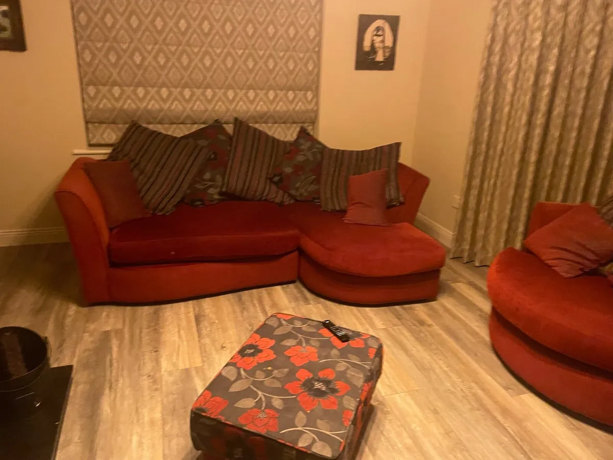 Suite of furniture - Image 3