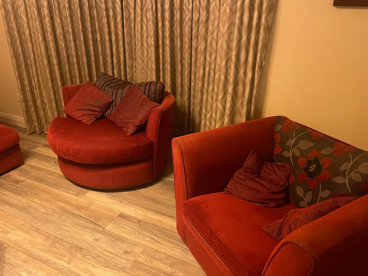 Suite of furniture - Image 4