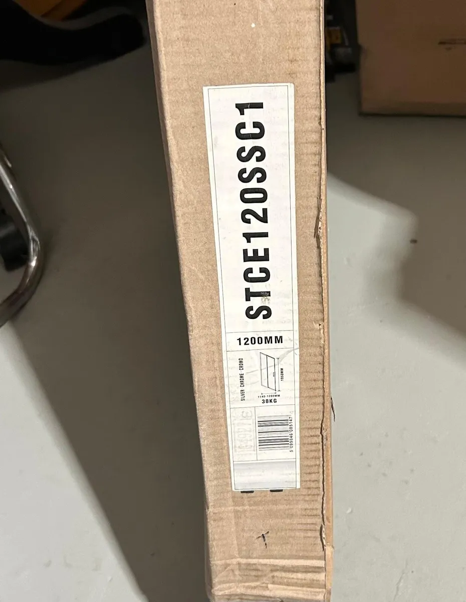 1200 x 900mm Shower Tray & Sliding Door - Image 2