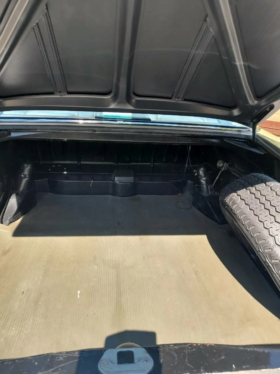 Mercedes Benz 220 SEB   Coupe  1968 - Image 4