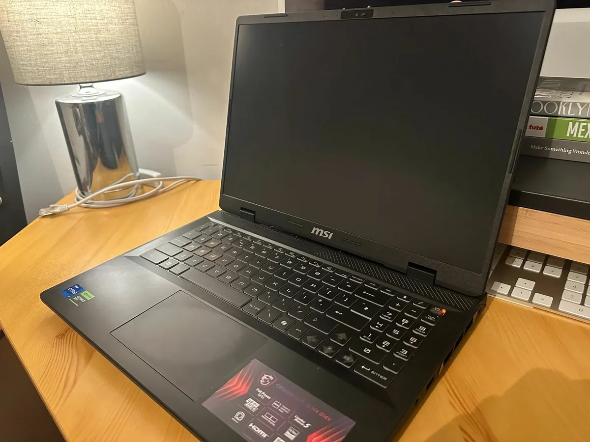 Gaming laptop - MSI Crosshair 16 Inch QHD+ 240 - Image 1