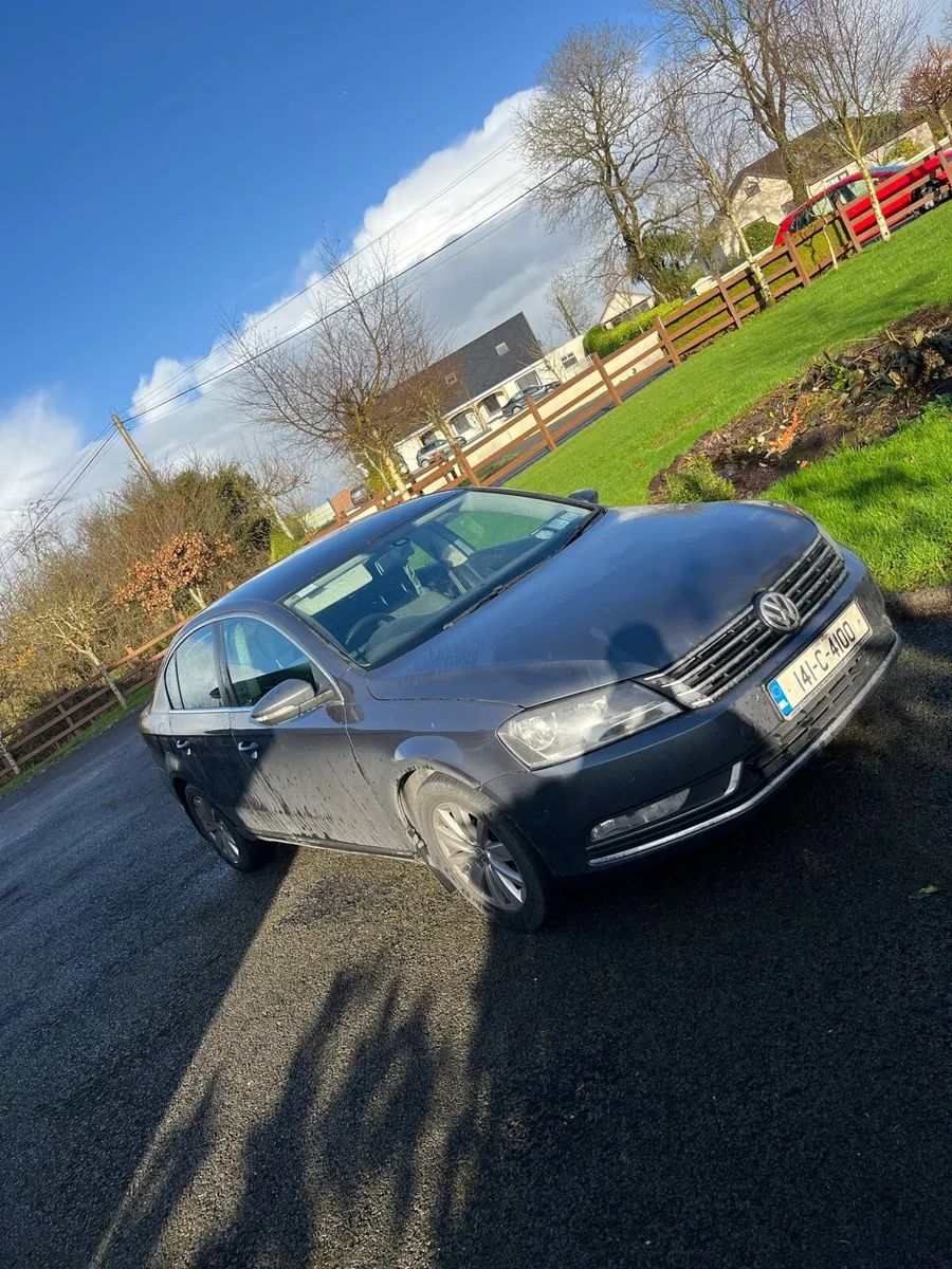 Volkswagen Passat - Image 1