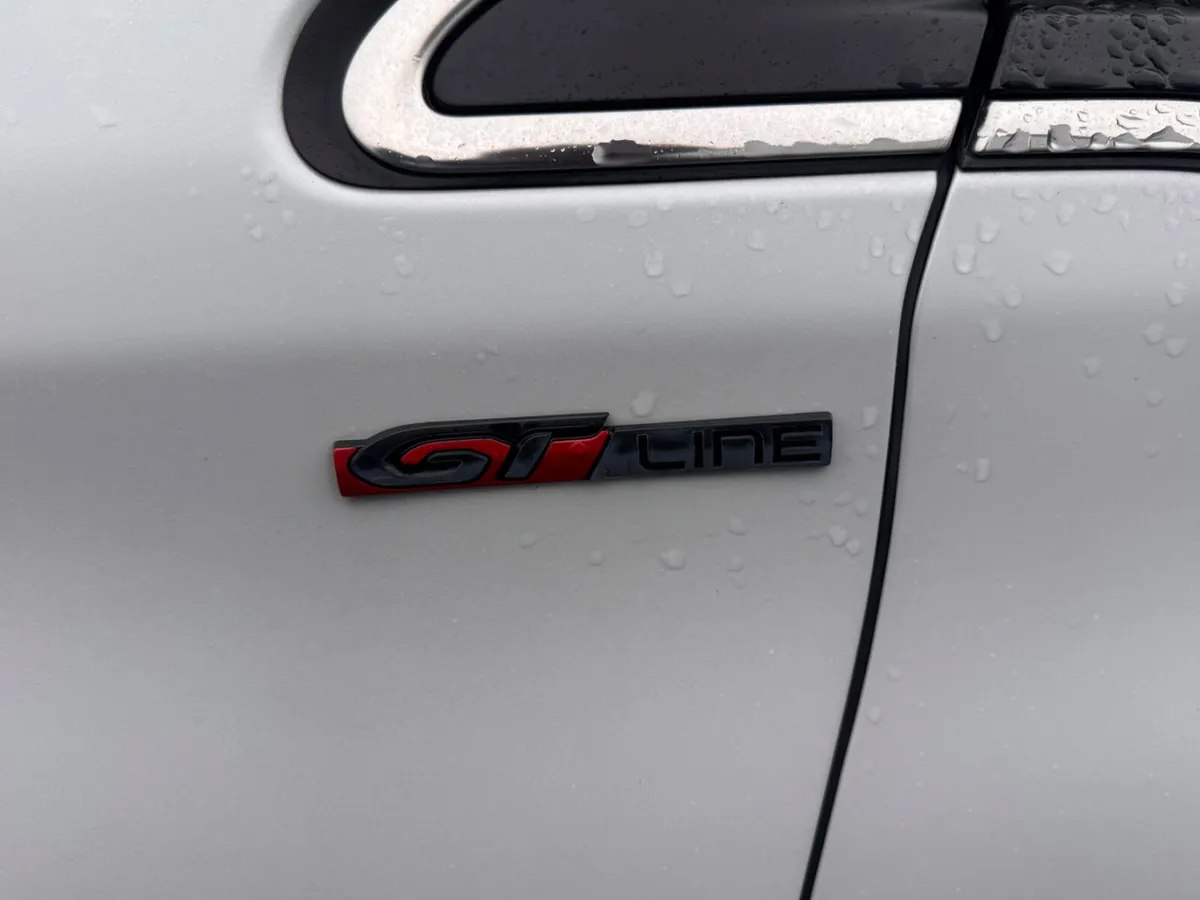 17 PEUGEOT 208 1.2 Auto GT LINE - Image 3