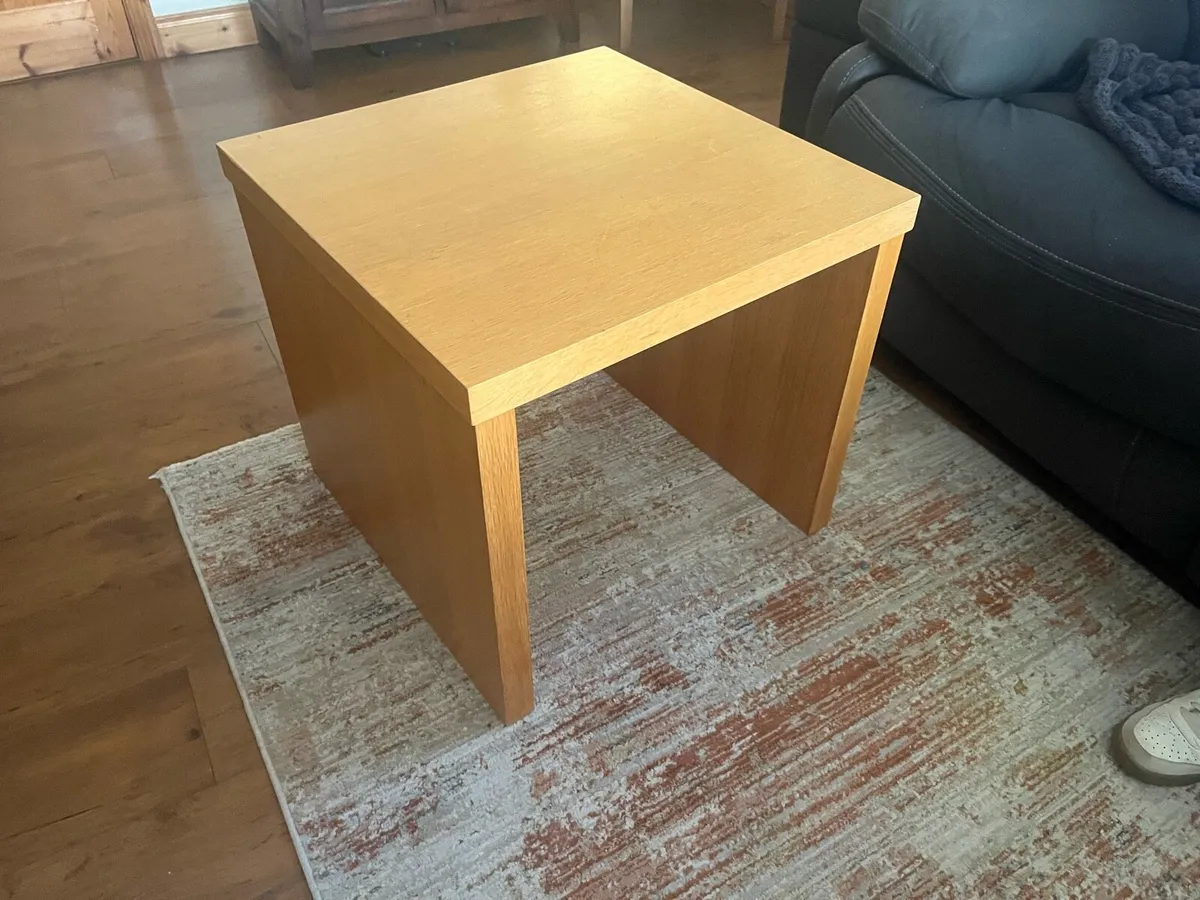 Lamp table - Image 1