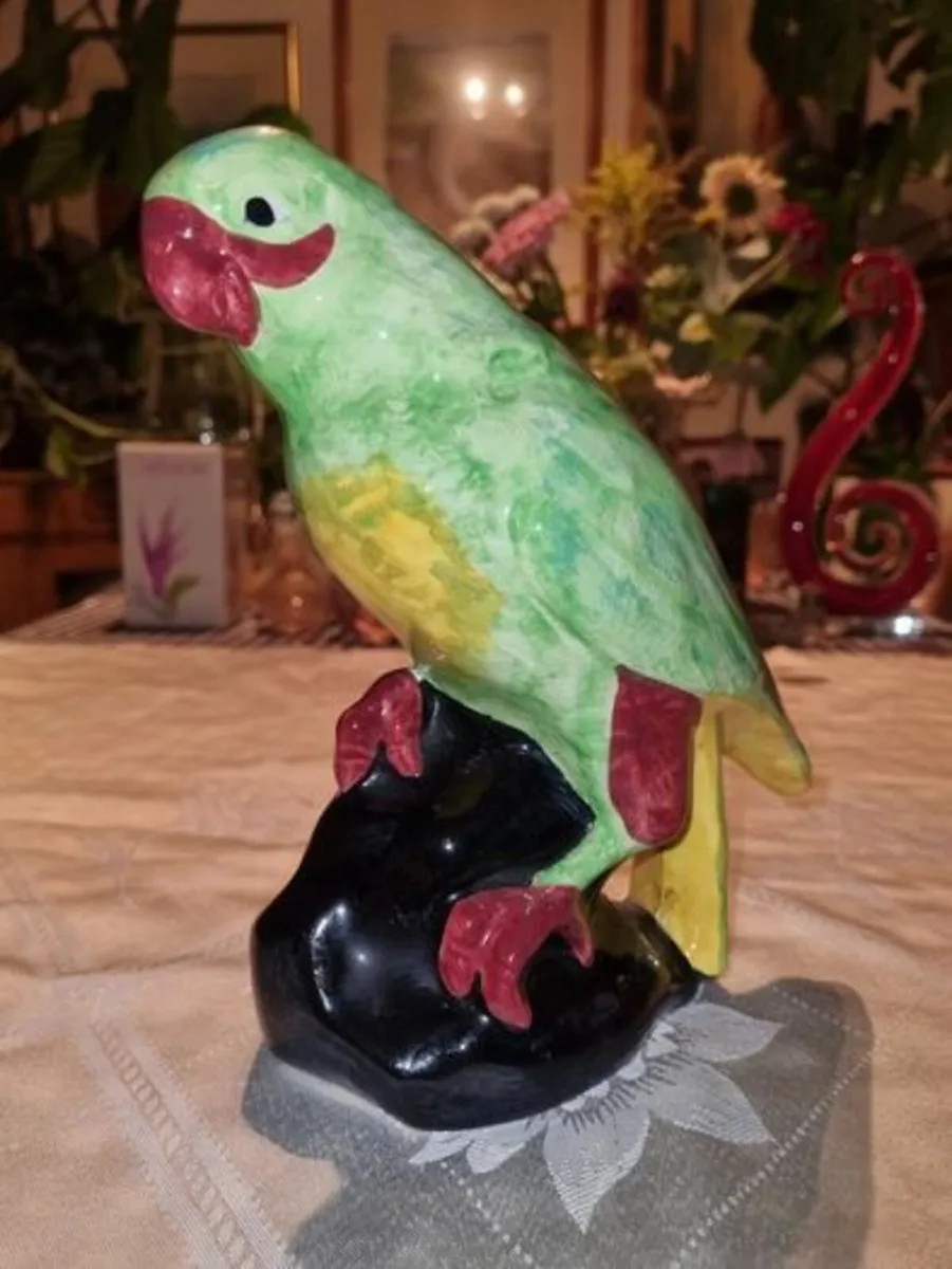 Vintage parrot - Westminster Hanley, Staffs - Image 1