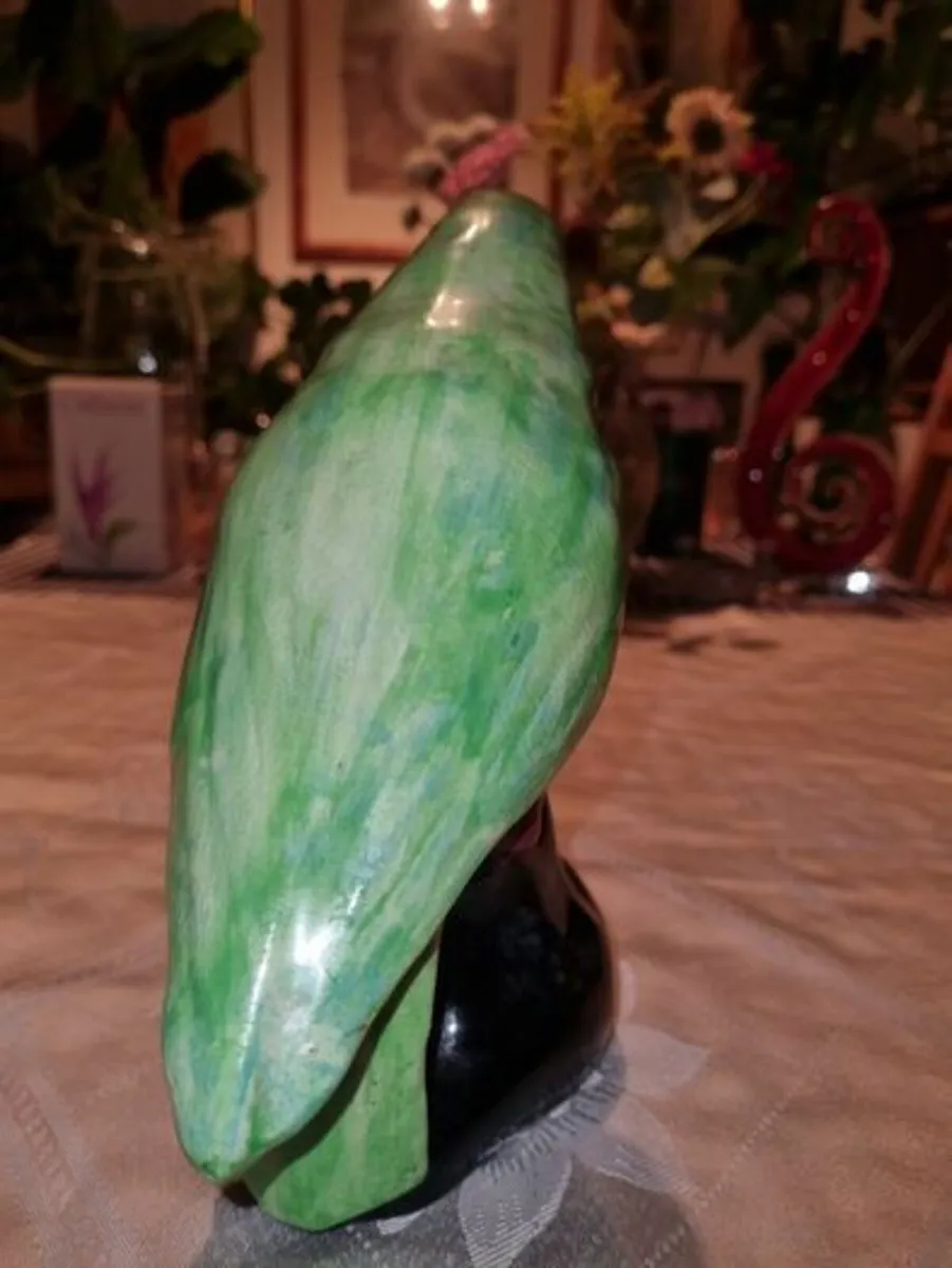 Vintage parrot - Westminster Hanley, Staffs - Image 4