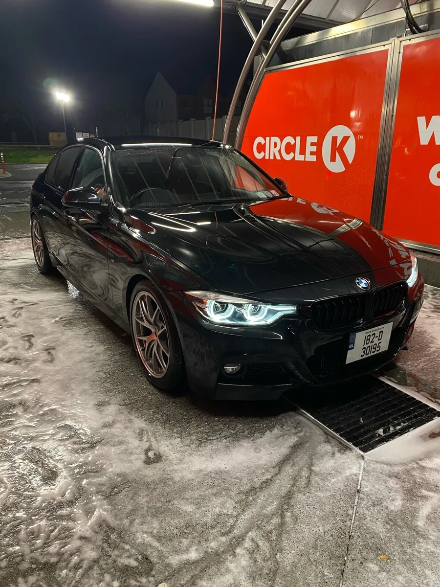 BMW 320i 2018 M Sport (Low mileage) - Image 2
