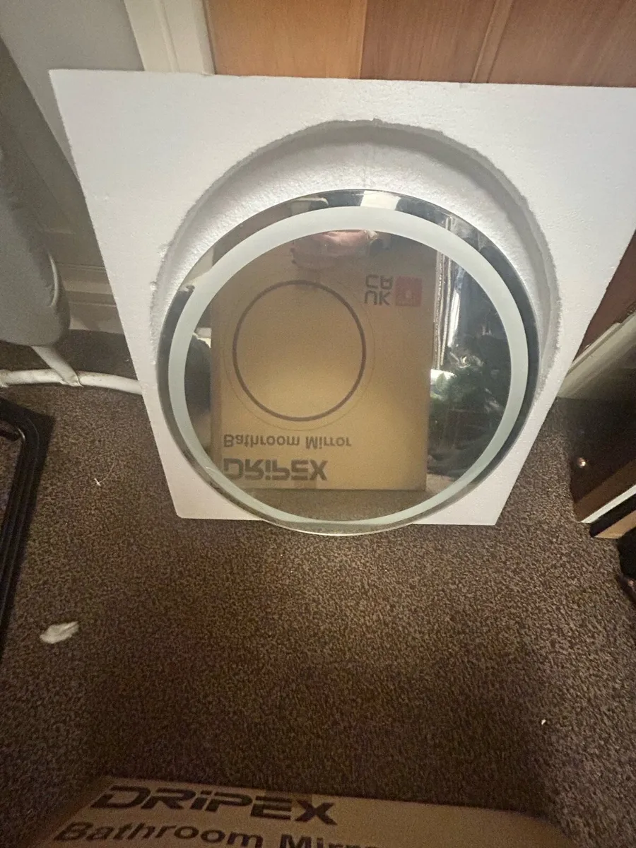 LED Bathroom Mirror/Gold &Black lamps - Image 1