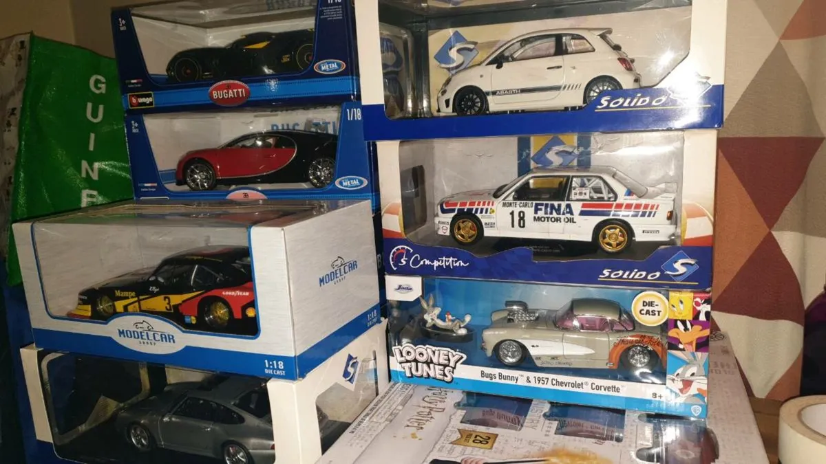 7 DIE.CASTS MODELS FOR SALE 1.18 .JOT LOT - Image 1