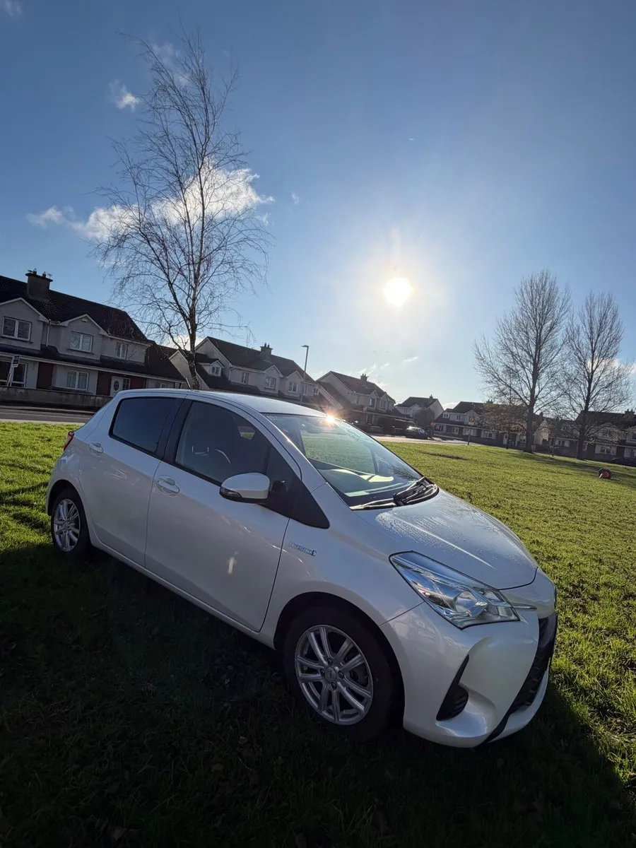 Toyota Vitz 2017 - Image 2