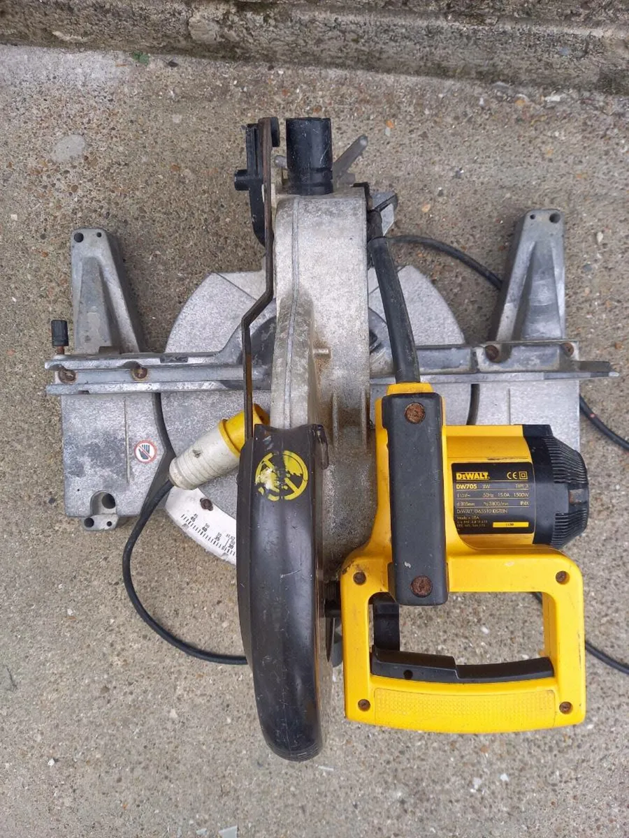 DeWalt 12 Inch Chopsaw - Image 3