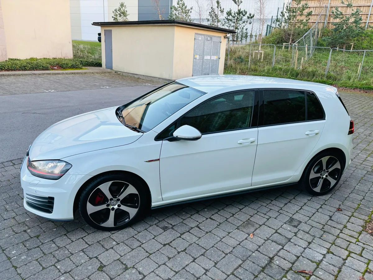 2014 VOLKSWAGEN GOLF GTI 2.0 TSI DSG AUTO - Image 3