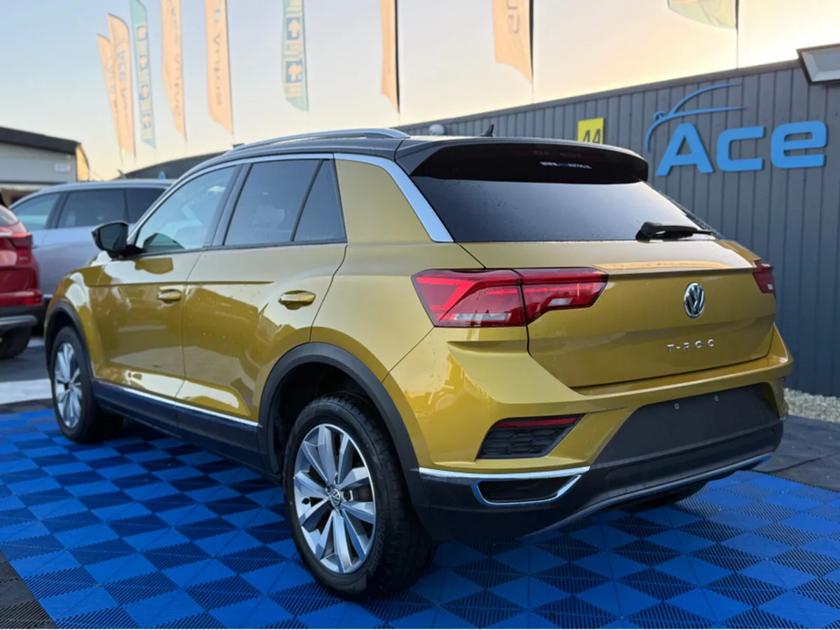 Volkswagen T-Roc STYLE EDT - 2.0L DIESEL - AUTO - - Image 2
