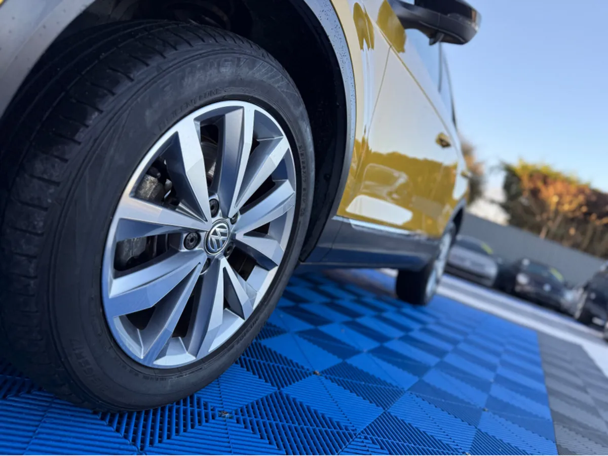 Volkswagen T-Roc STYLE EDT - 2.0L DIESEL - AUTO - - Image 3