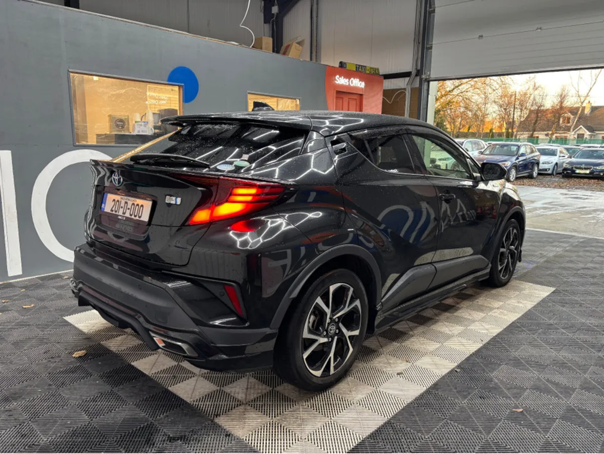 Toyota C-HR Heated Seats - Reverse Camera - Surrou - Image 2