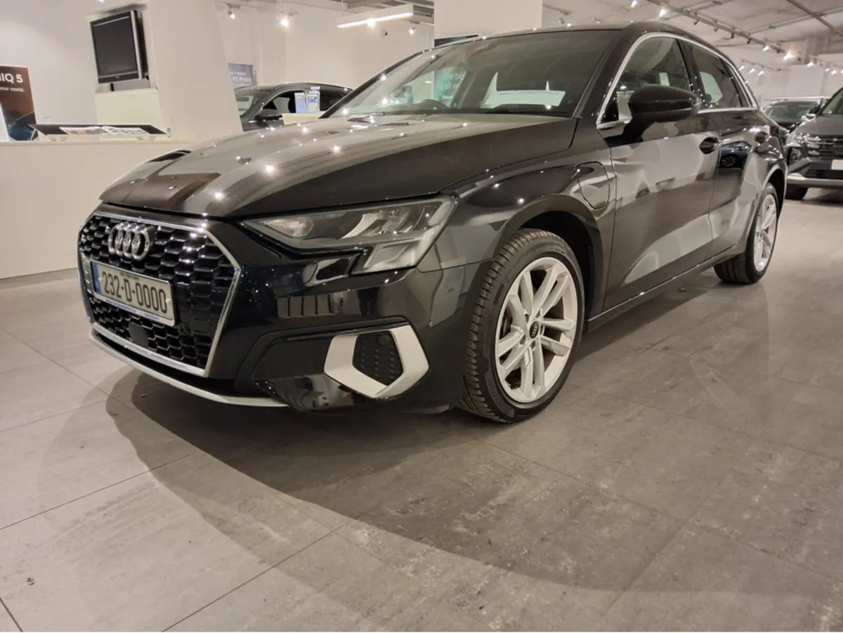 Audi A3 SPORT 40 TFSI E - PLUG IN HYBRID - - Image 3