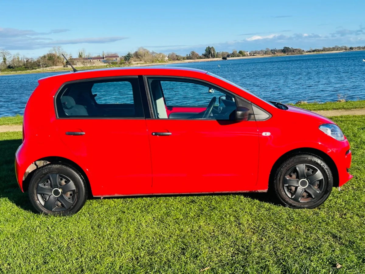 Volkswagen up! Mint Condition - Image 4