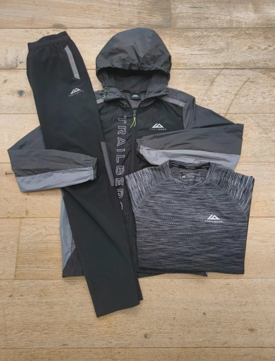 Trailberg black grey tracksuit - Image 1