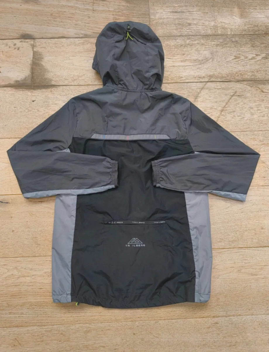 Trailberg black grey tracksuit - Image 3