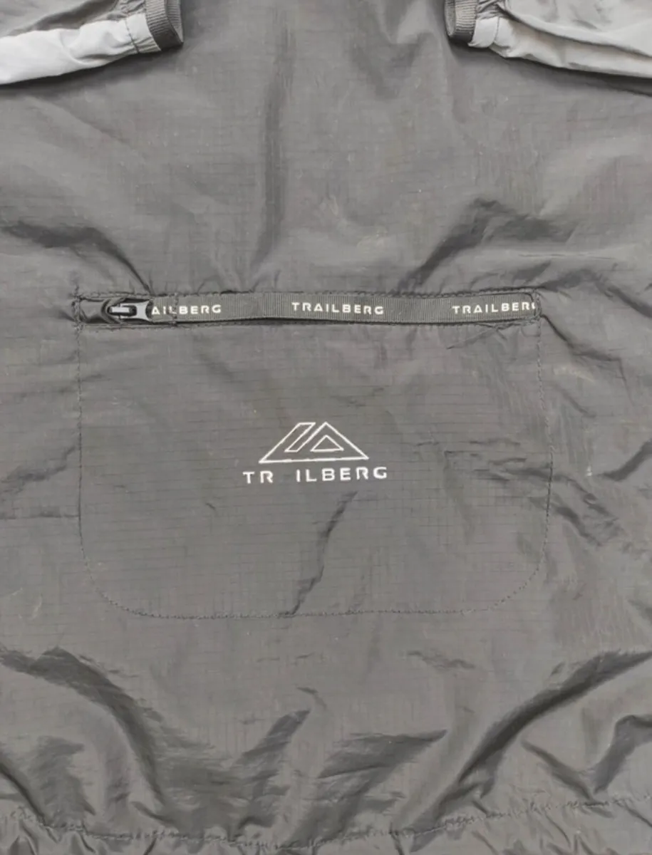 Trailberg black grey tracksuit - Image 4