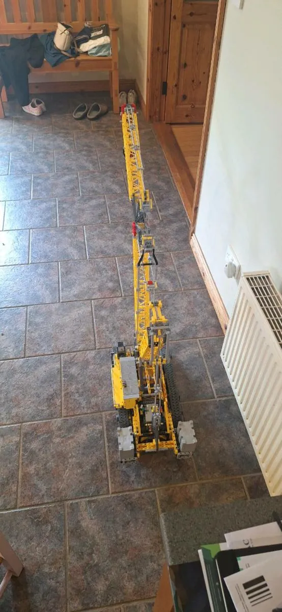Lego Technic Crawler Crane €550 ONO - Image 3