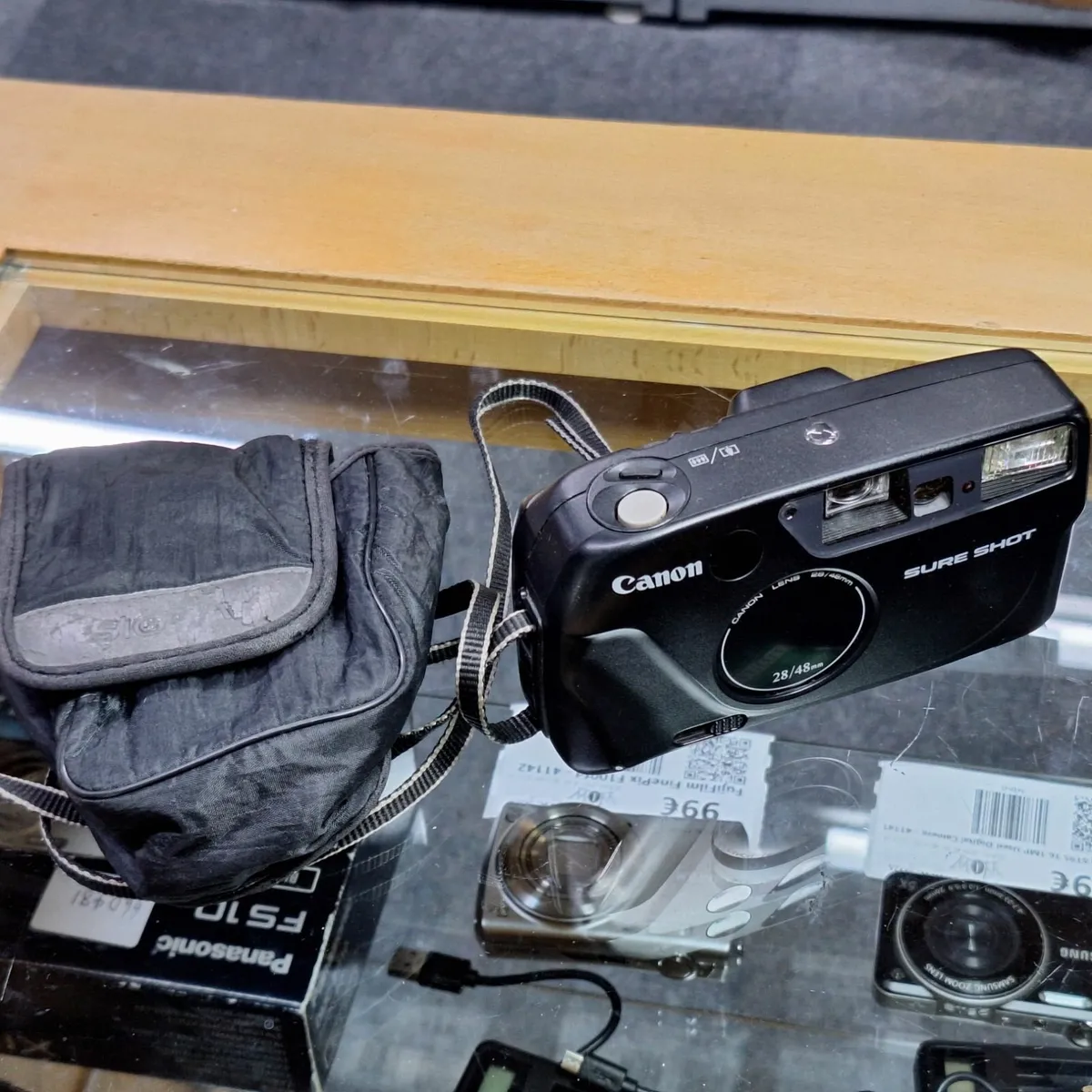 Canon Sure Shot 35mm Film Camera – Tested & Workin - Image 1