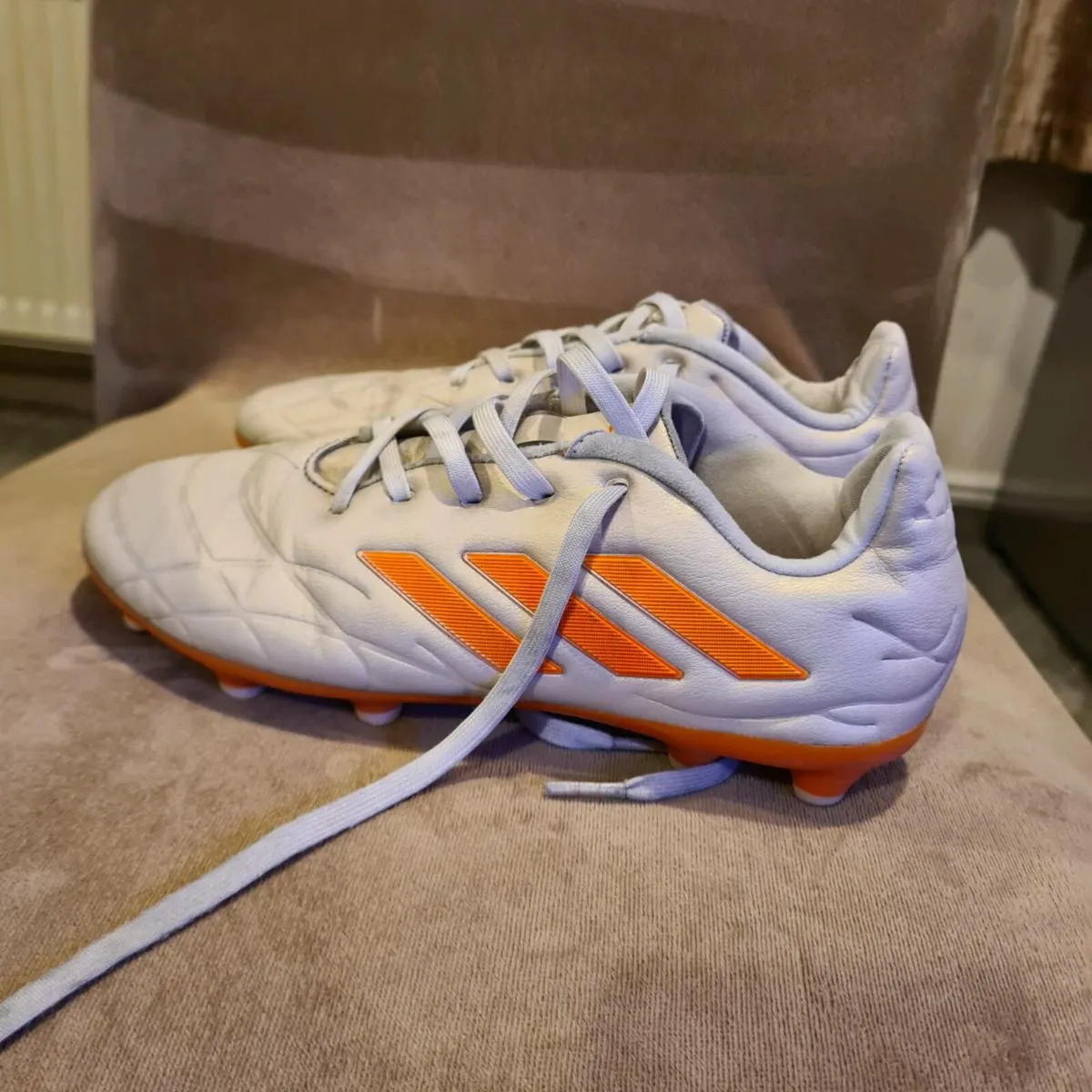 Junior football boots - Image 3