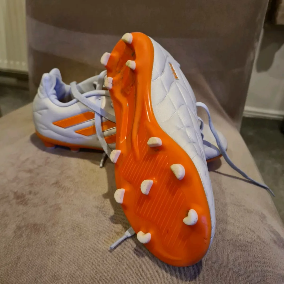 Junior football boots - Image 4