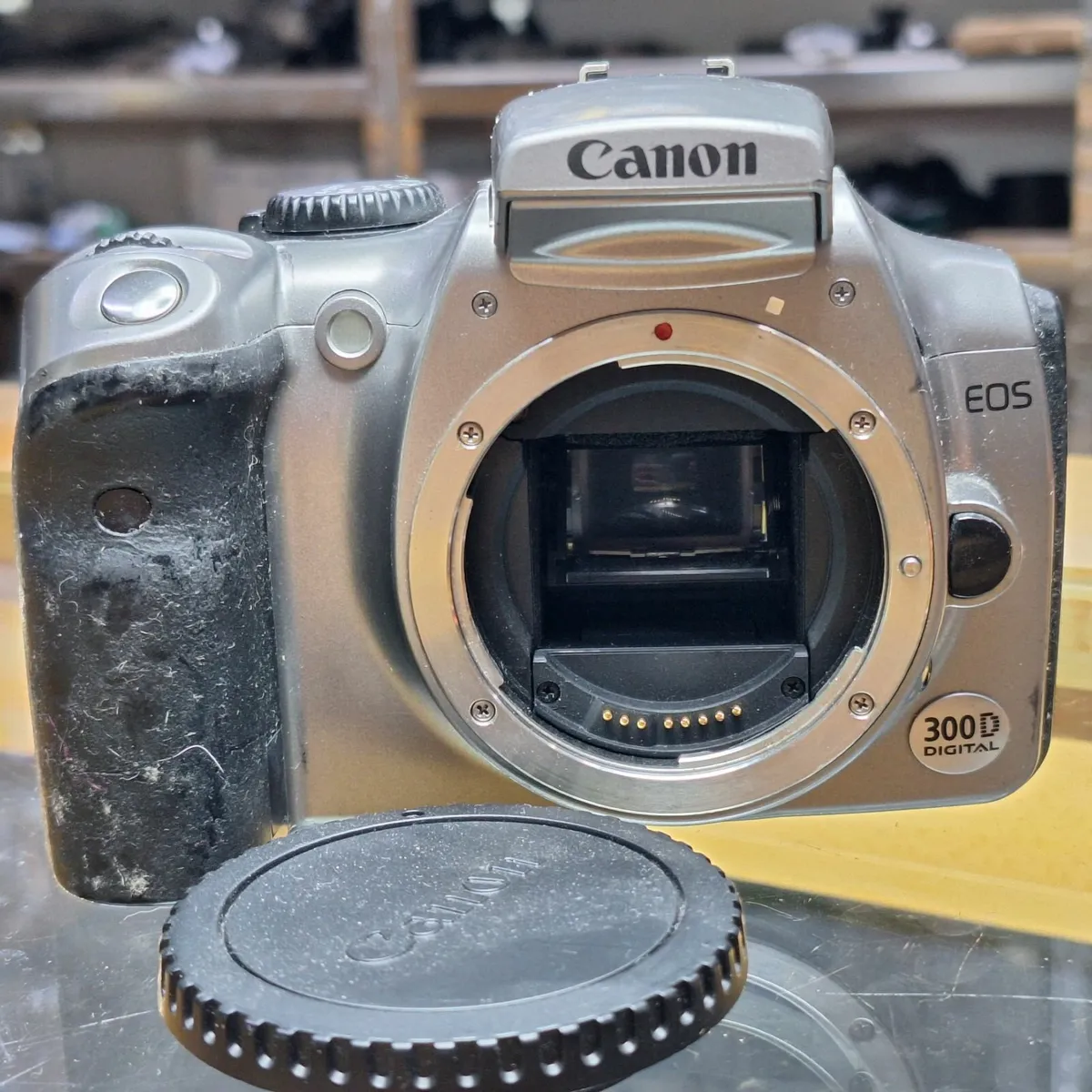Canon EOS 300D Body – Used Digital SLR Camera (Bod - Image 2
