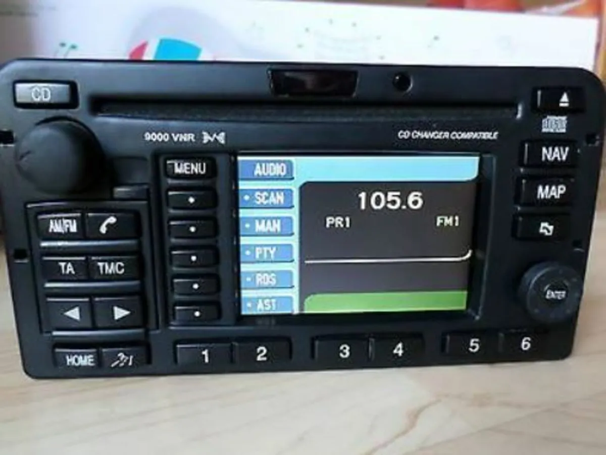 Ford 9000 VNR CD Player/ RDS Stereo & Sat Nav - Image 1