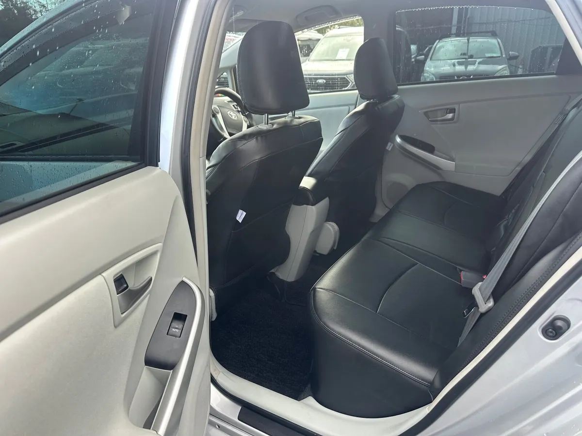Toyota Prius only 86k kms - Image 2