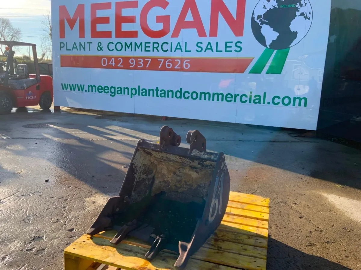 24" MINI DIGGER BUCKET....35mm PINS........61s. - Image 2