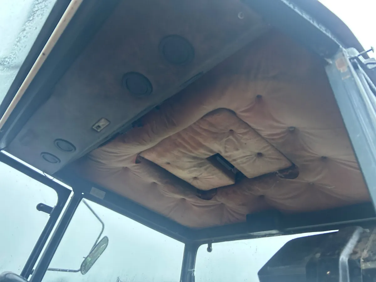 1988 Zetor 7245 with Loader - Image 4