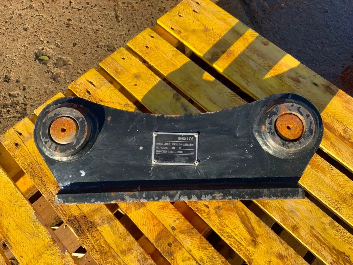 HAMMER / BREAKER CRADLE...45mm PINS...... - Image 3