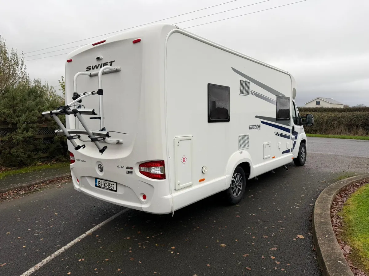 2019 192 Swift 4 Berth Camper-Van Fixed Bed - Image 3