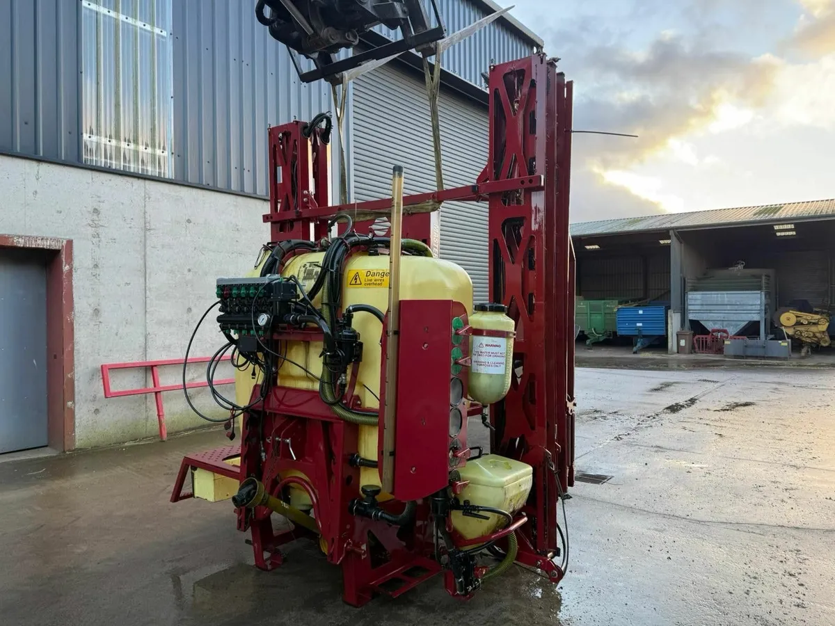 Hardi 18m master sprayer - Image 1