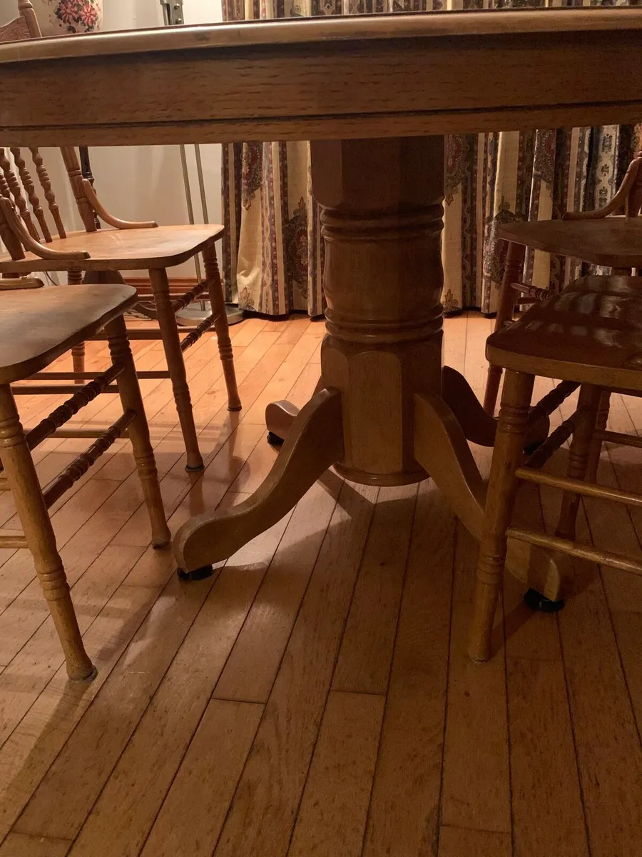 Extendable Dining table & 4 chairs - Image 2