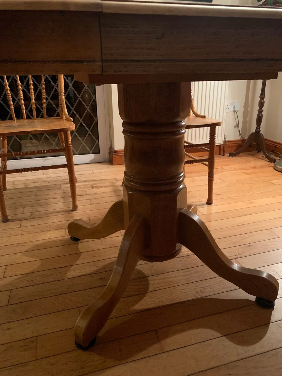 Extendable Dining table & 4 chairs - Image 3