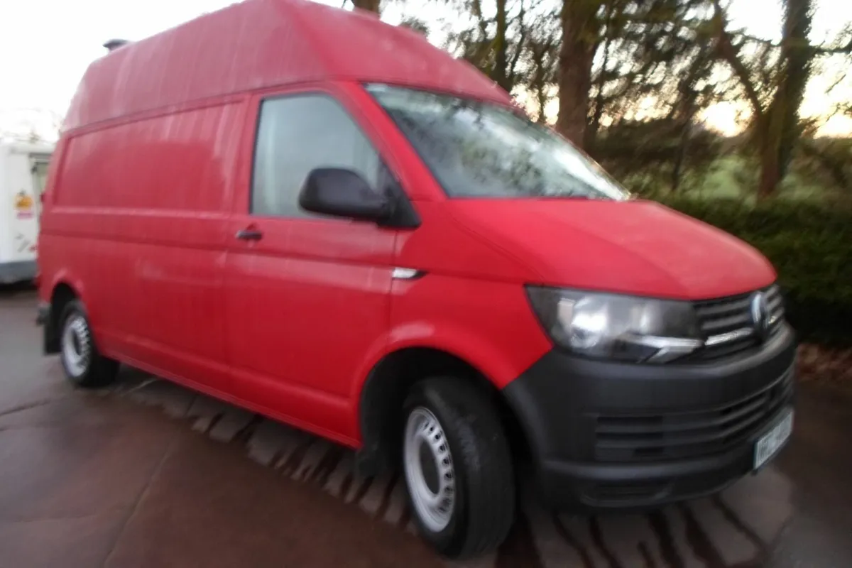 Volkswagen Transporter 2018 - Image 1