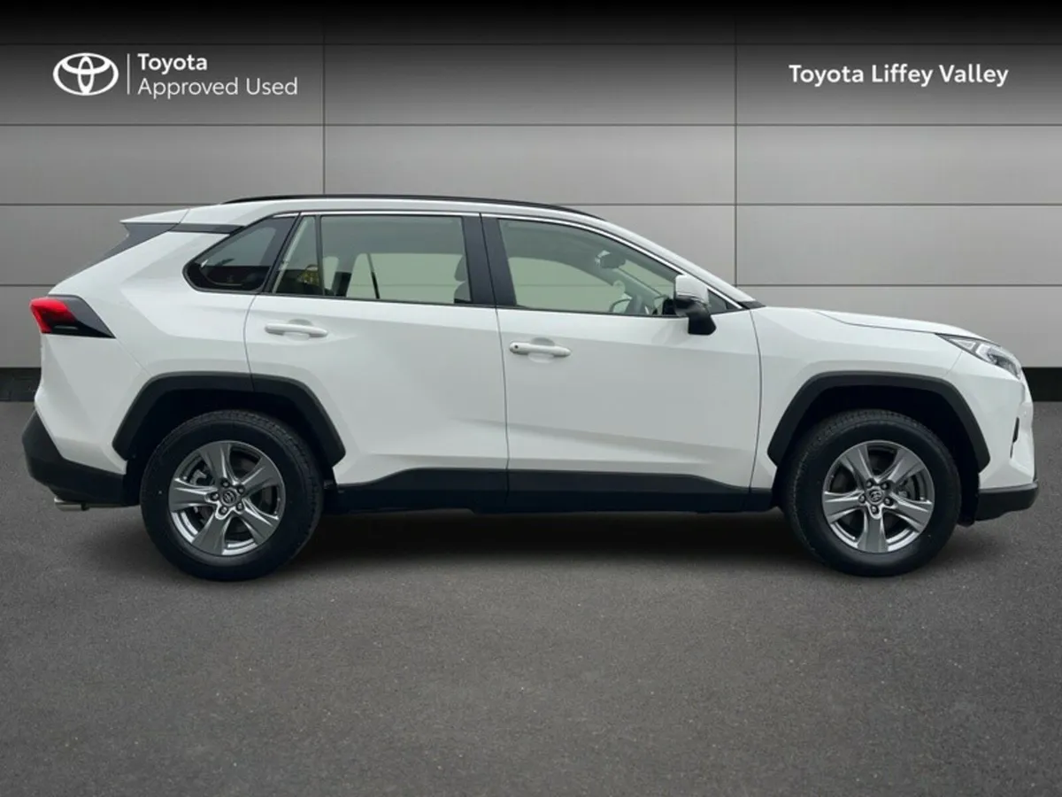 Toyota RAV4 RAV4 HYBRID LUNA 4DR AUTO - Image 3