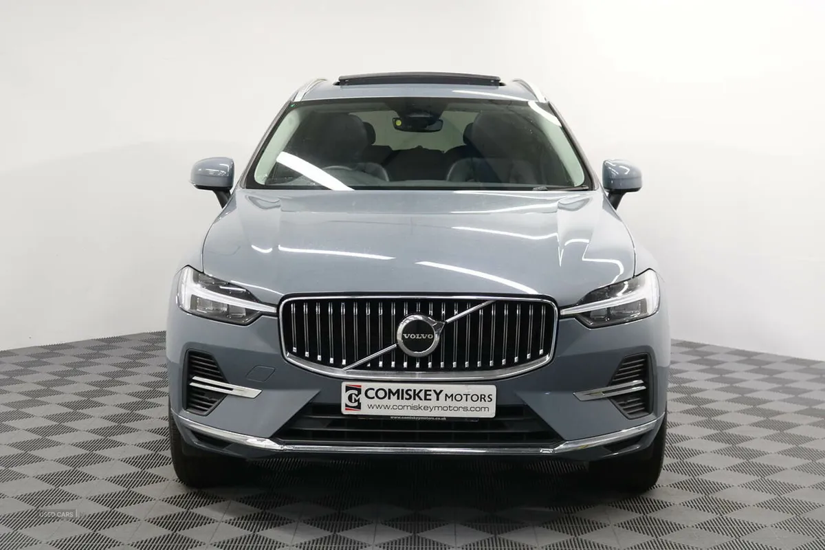 Volvo XC60 h T6 Core - Image 2