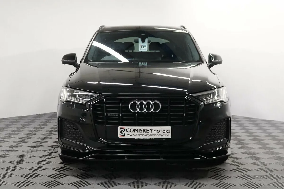 Audi Q7 TDI V6 Black Edition - Image 2