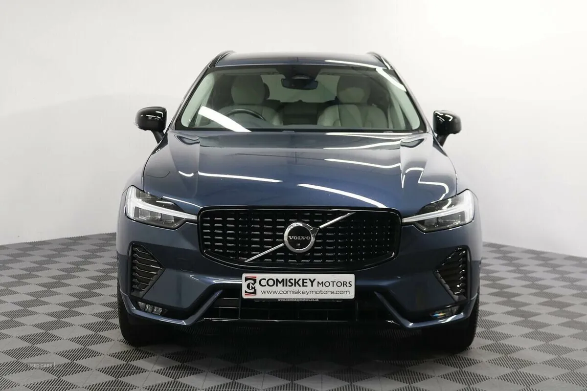 Volvo XC60 B4 MHEV Plus - Image 2