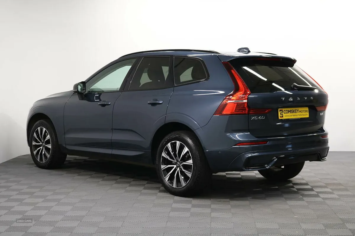 Volvo XC60 B4 MHEV Plus - Image 4