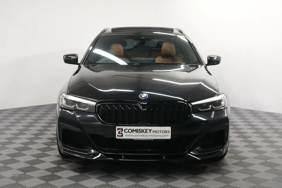 BMW 5-Series 530e M Sport - Image 2