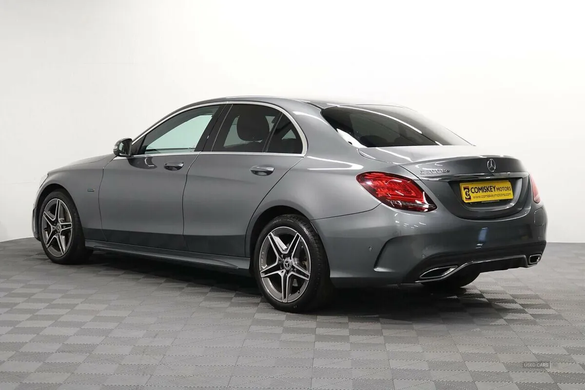 Mercedes-Benz C-Class C300de AMG Line Edition - Image 4
