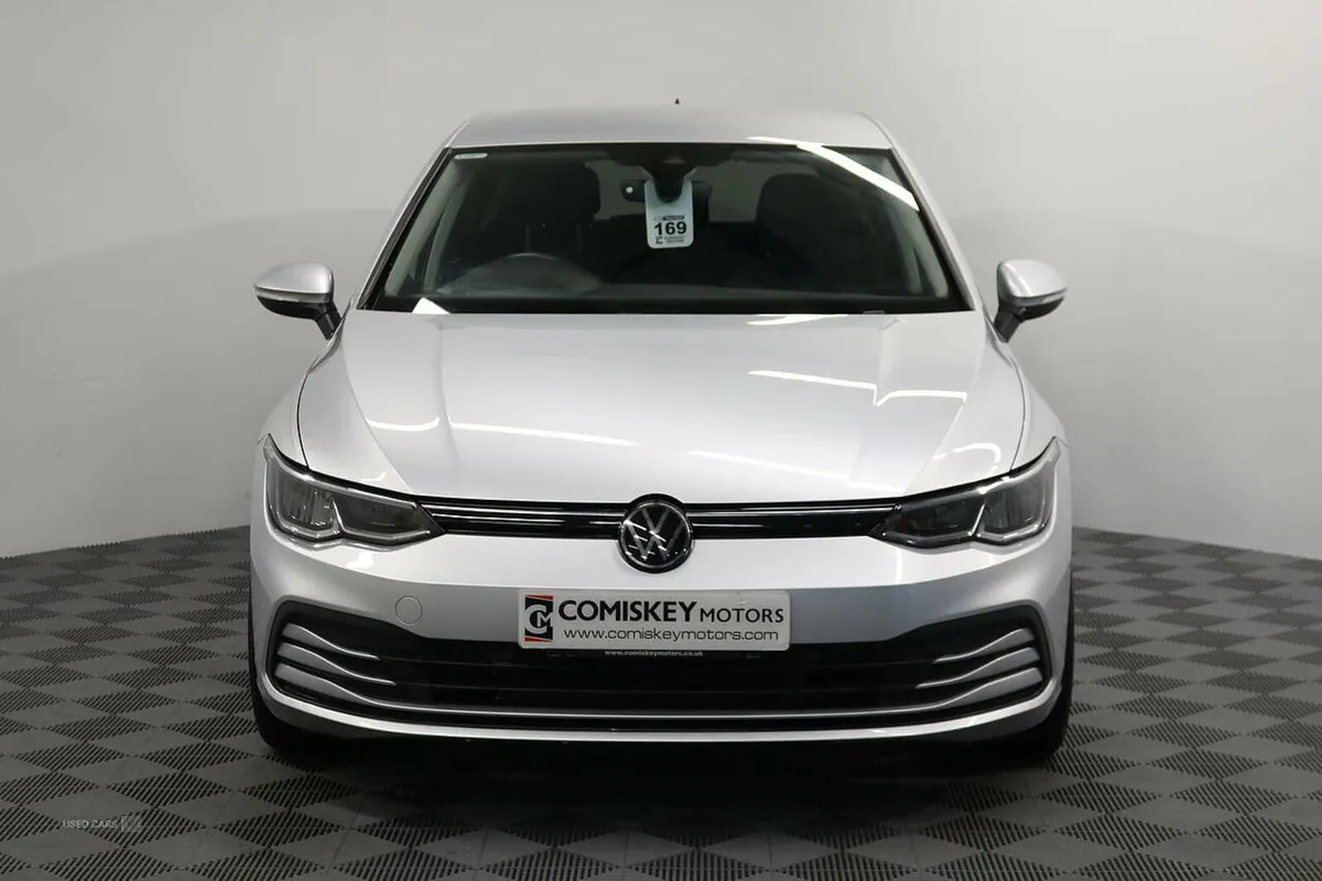 Volkswagen Golf TDI Life - Image 2